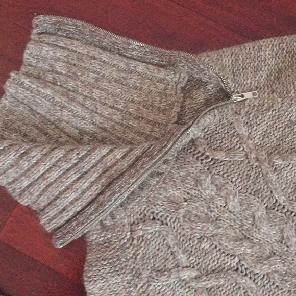 🎉HP🎉 NWOT Knitted Turtleneck Zipped Sweater - Picture 2 of 5